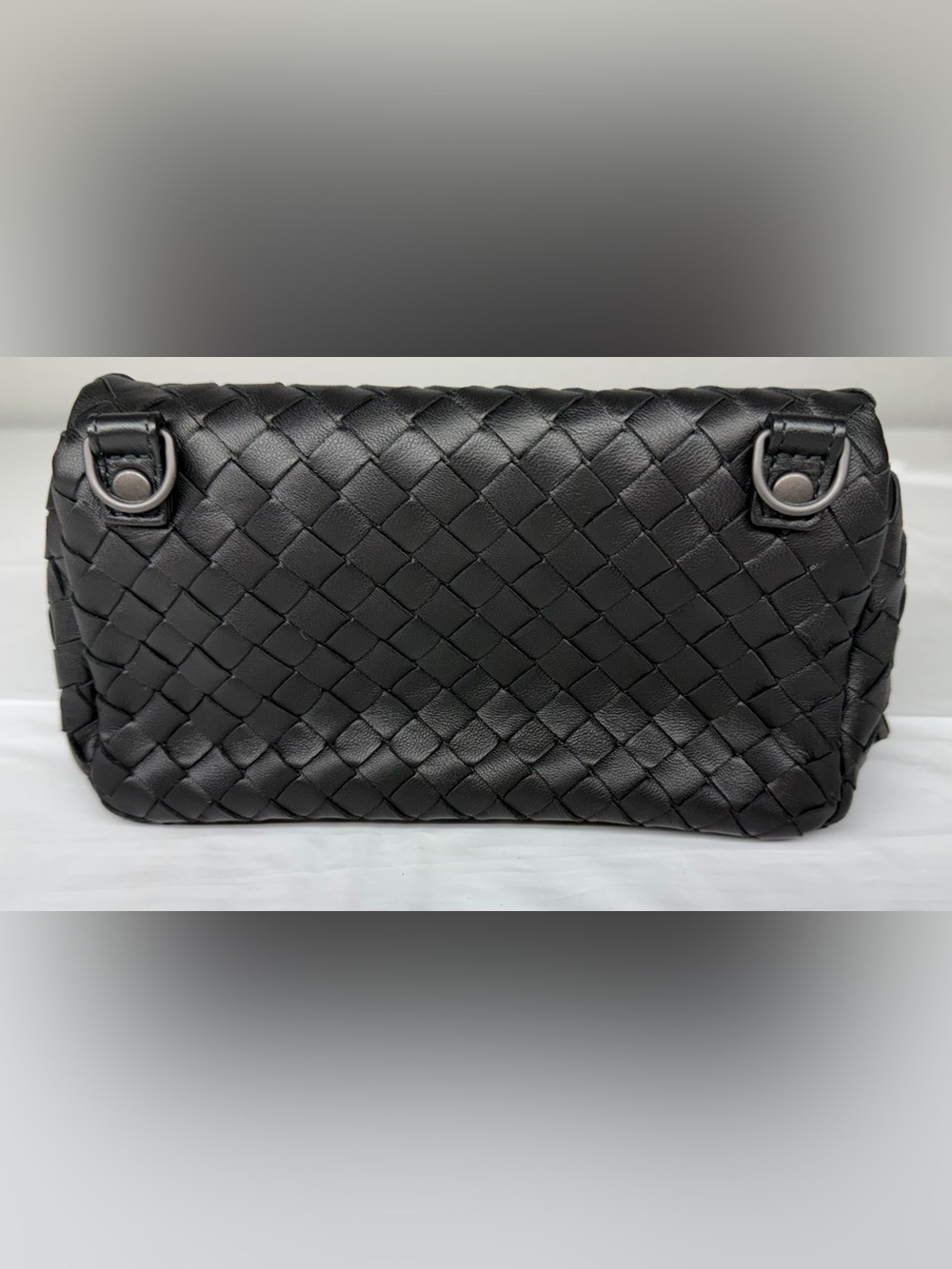 Bottega Veneta Intrecciato woven nappa leather mini messenger bag with COA - Picture 4 of 14